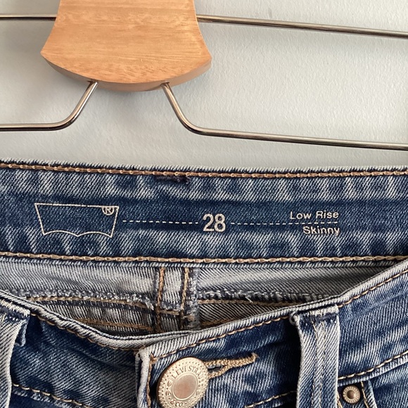 Levi’s Women’s Jeans - Picture 3 of 3